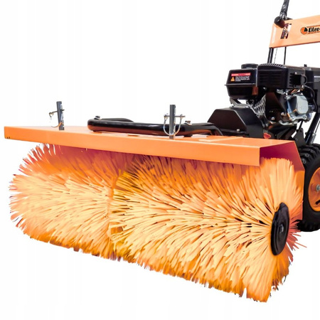Zamiatarka spalinowa Oleo-Mac OM Line PKM 80 Loncin 196 cm³, szczotka 80 cm