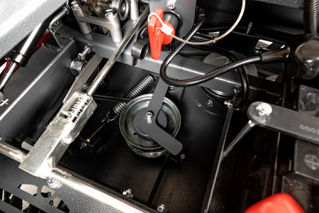 Traktorek Cedrus ZERO-SKRĘT C-TRAC-Z132 Loncin LC2P82F V-TWIN deck 132cm